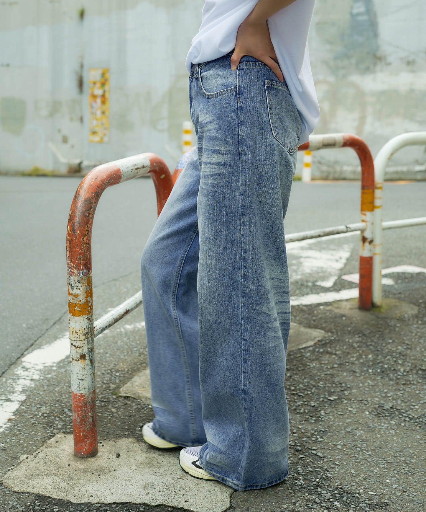 ヴィンテージ加工デニムパンツ