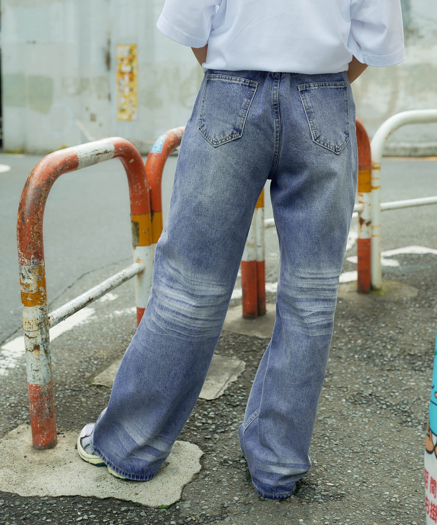 ヴィンテージ加工デニムパンツ