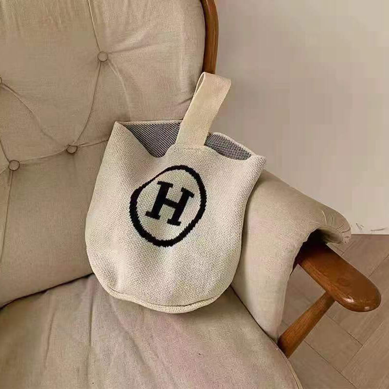 Hマークニットトートバッグ