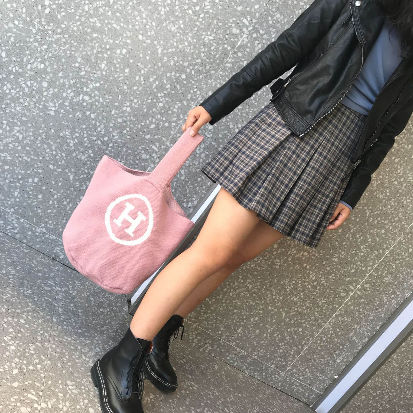 Hマークニットトートバッグ