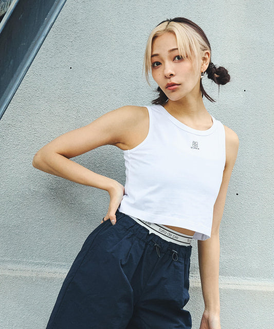 ロゴ刺繍クロップタンクトップ