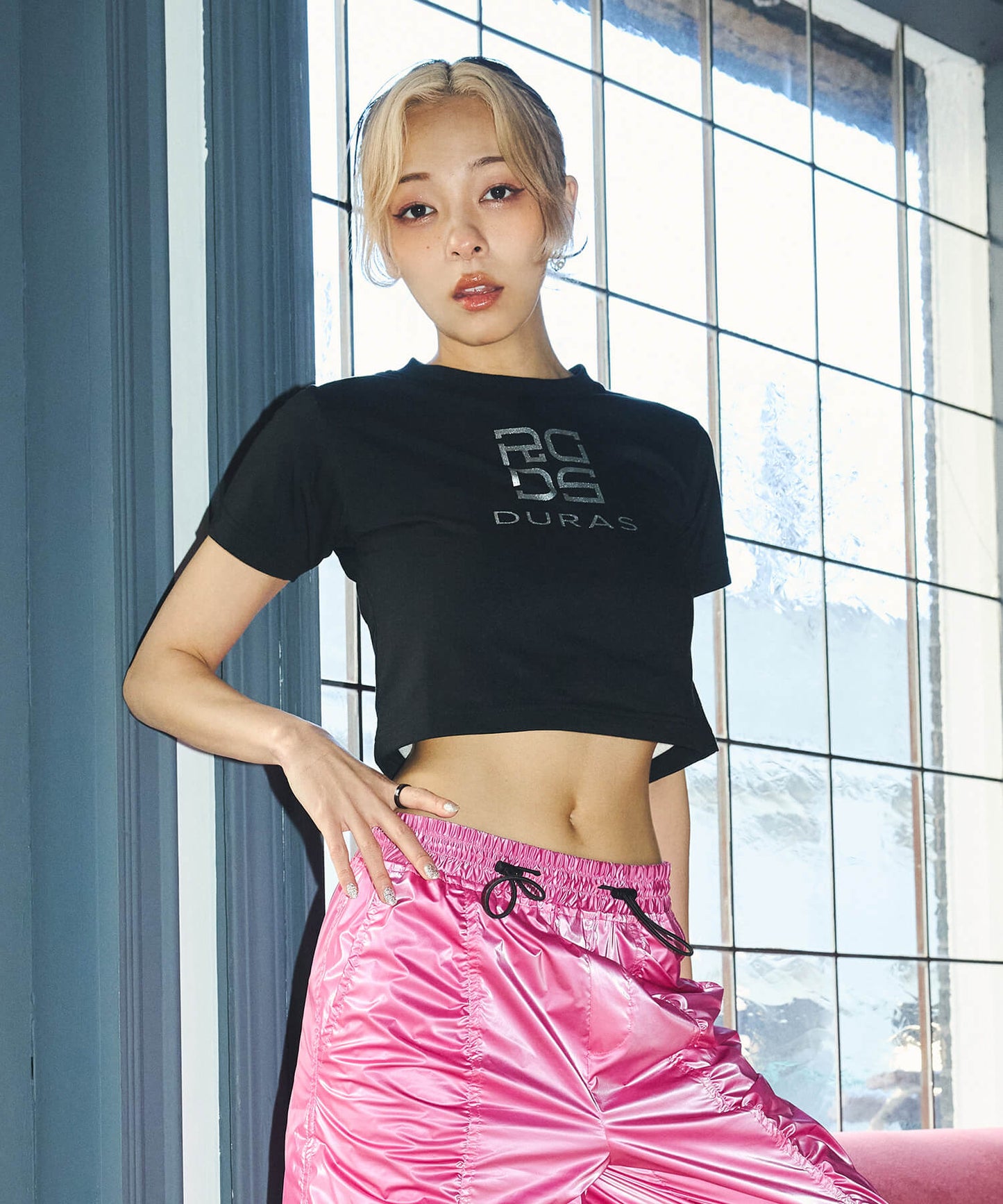 ロゴクロップTシャツ