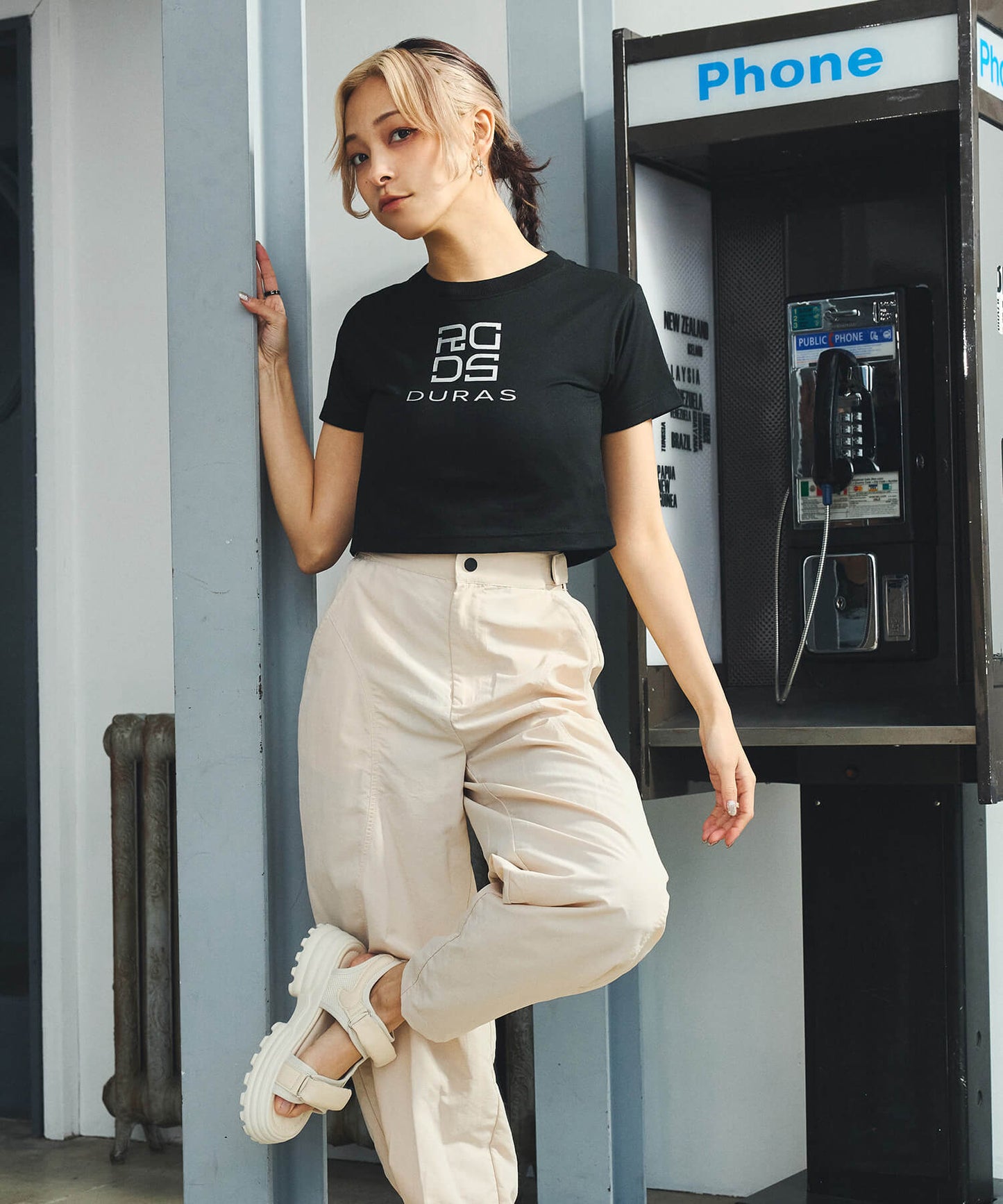 ロゴクロップTシャツ