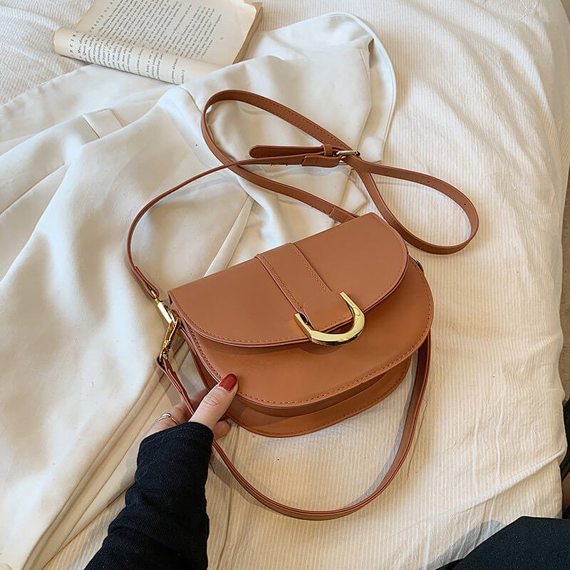 バックルサドルショルダーバッグ