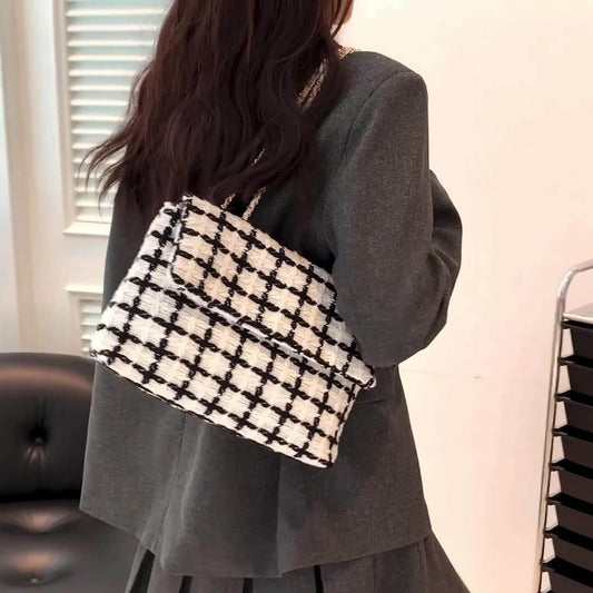 チェックツイードフラップショルダーバッグ