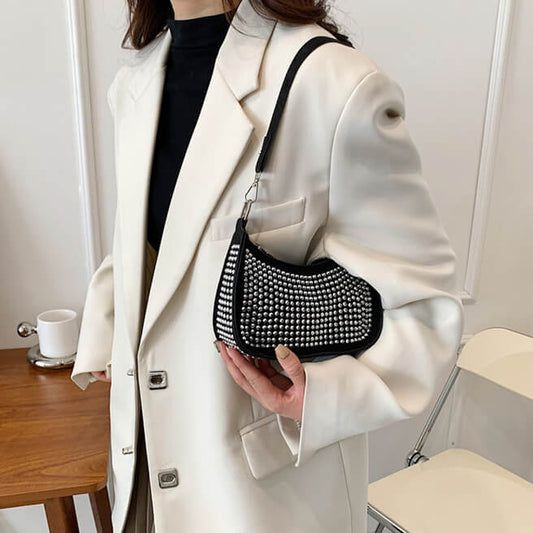 スタッズホーボーバッグ