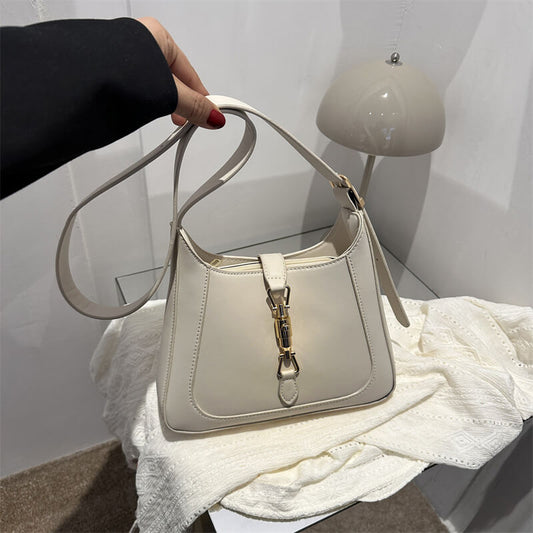 バックルショルダーバッグ