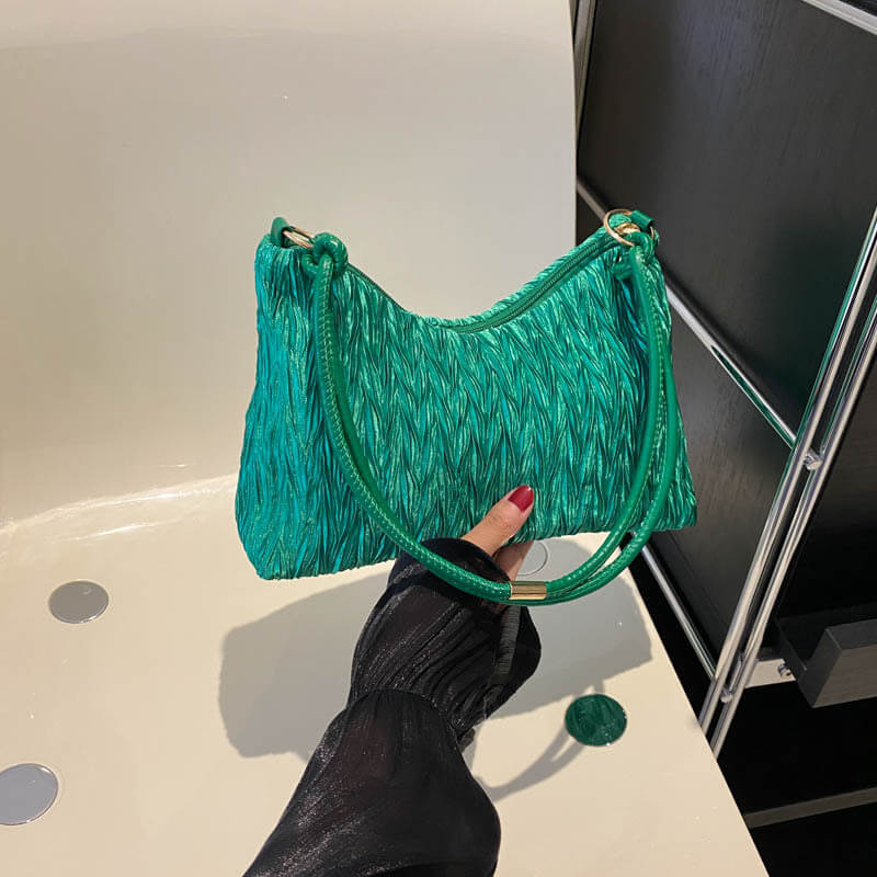 シャイニープリーツハンドバッグ