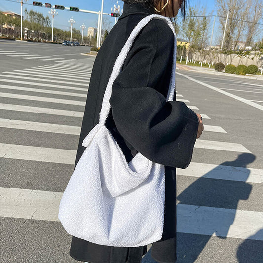 ボアショルダーバッグ