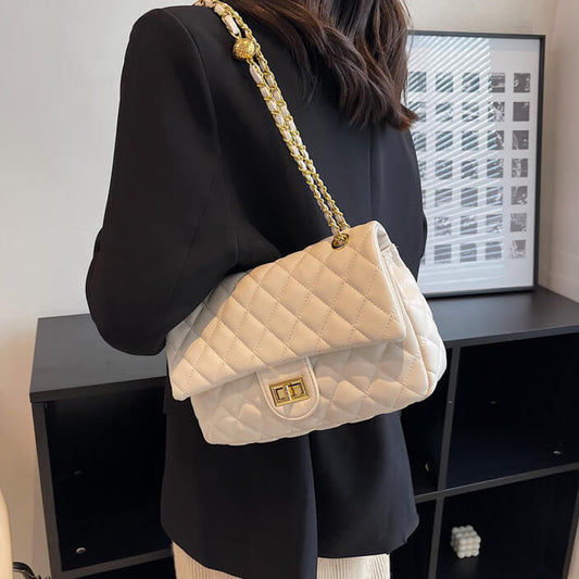 キルティングフラップショルダーバッグ