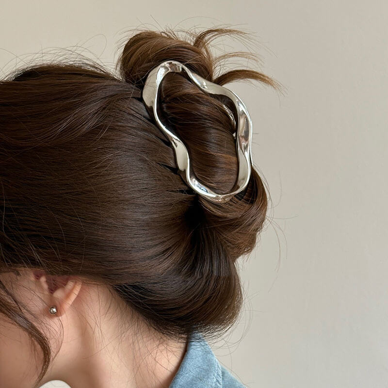 ニュアンスメタルヘアクリップ
