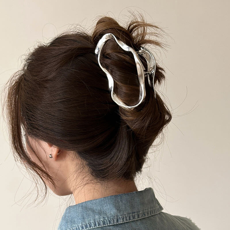 ニュアンスメタルヘアクリップ