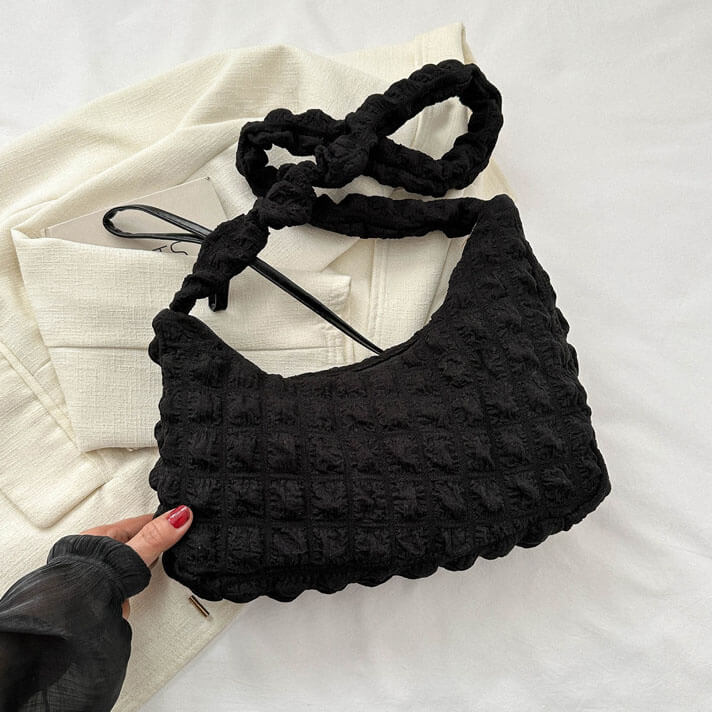 ドローコード付キルティングショルダーバッグ