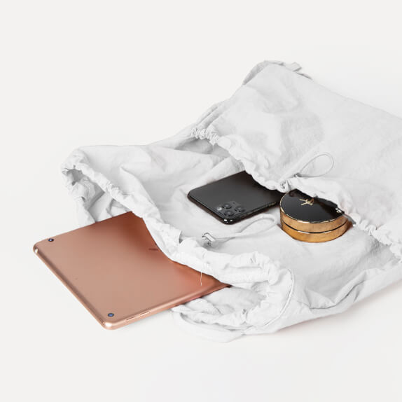 ナイロンドローコードバックパック