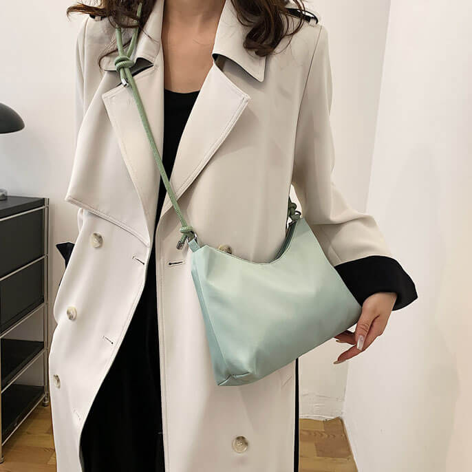 ショルダーバッグ