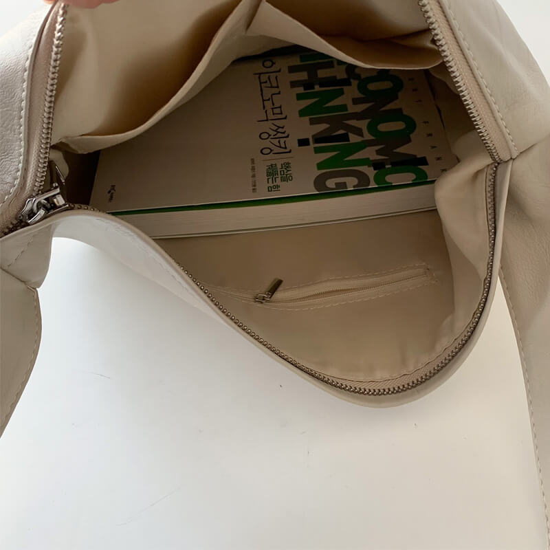 ラウンドジップショルダーバッグ