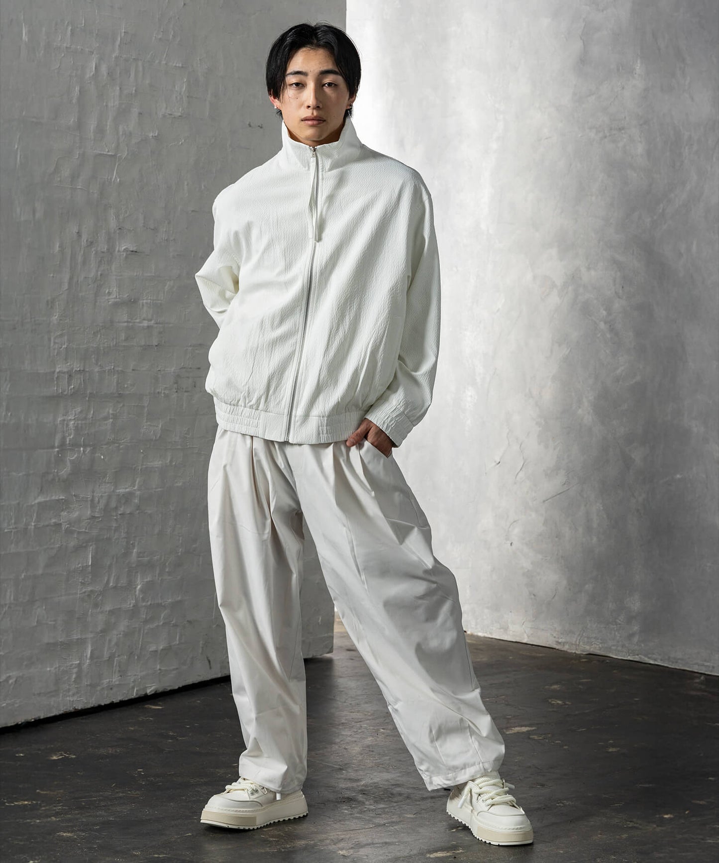ドロストワイドパンツ