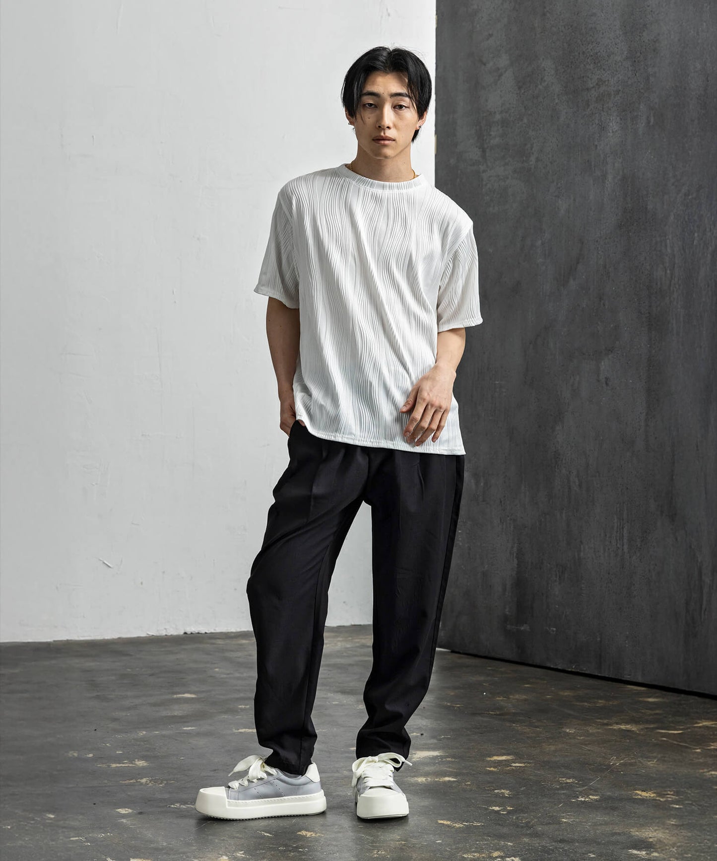 ウェーブテクスチャTシャツ
