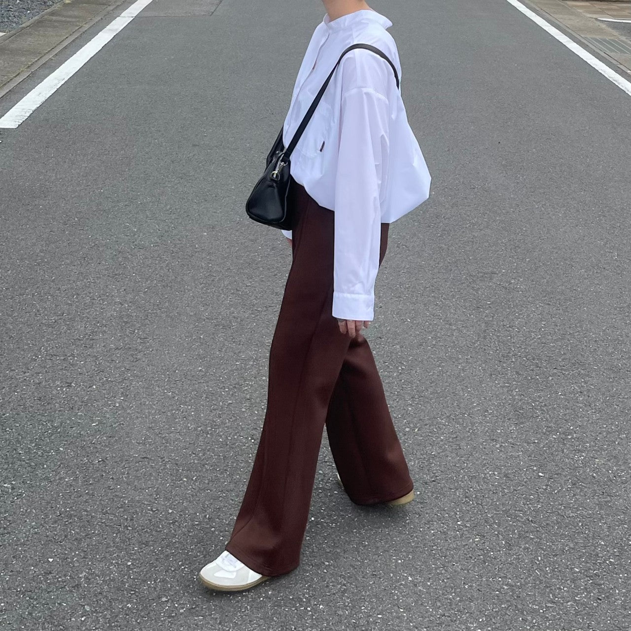 セミフレアパンツ