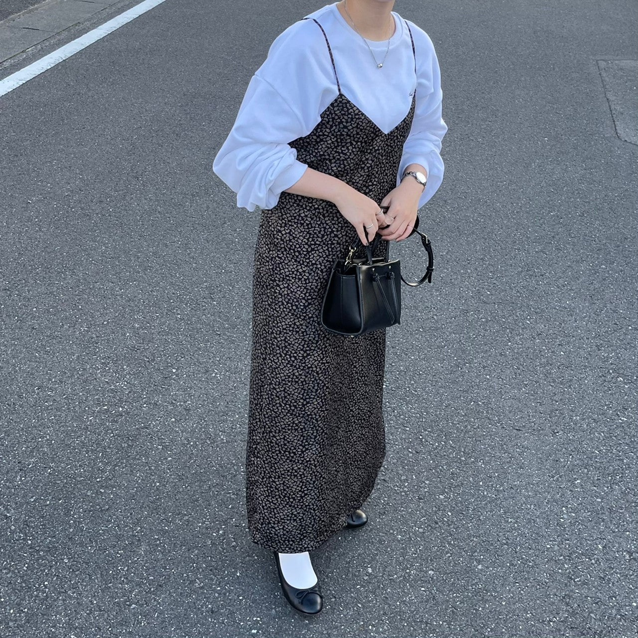 ロゴ刺繍ショートプルオーバー