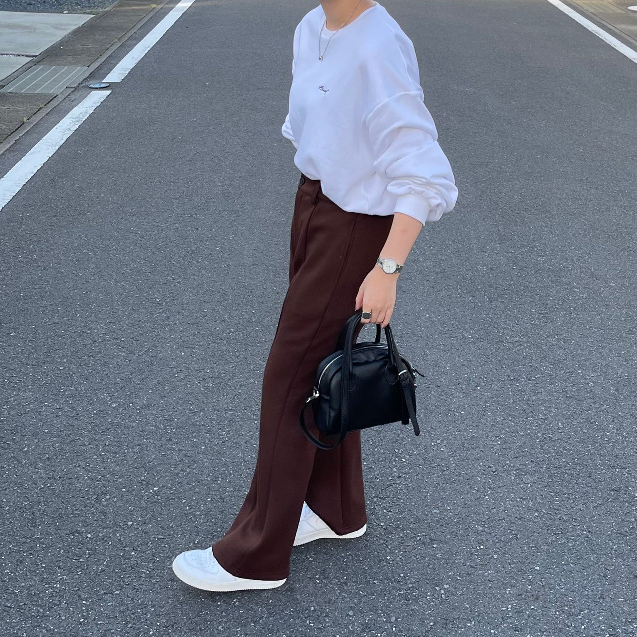 セミフレアパンツ