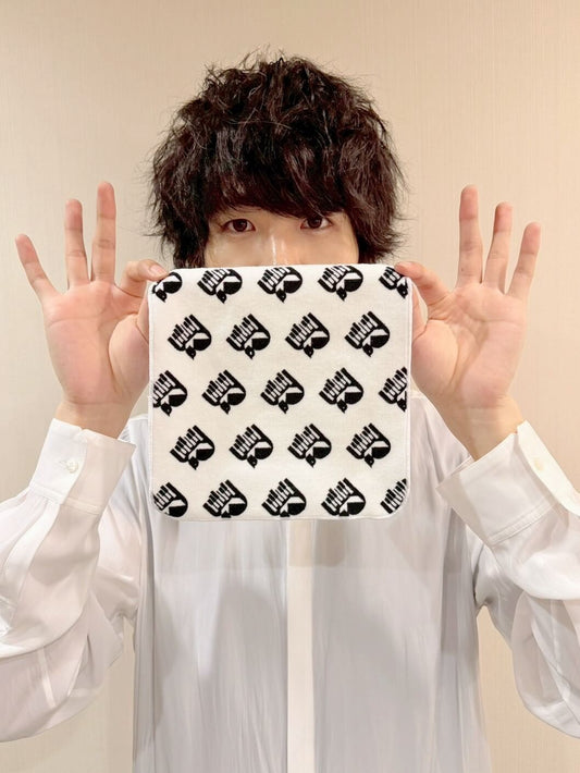 けいちゃん / Keichan LOGO 総柄ハンドタオル