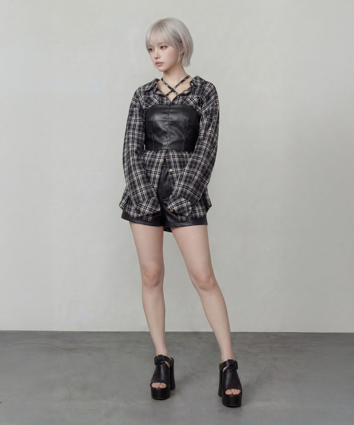 ビスチェ+2WAYフェイクレザーショートパンツ