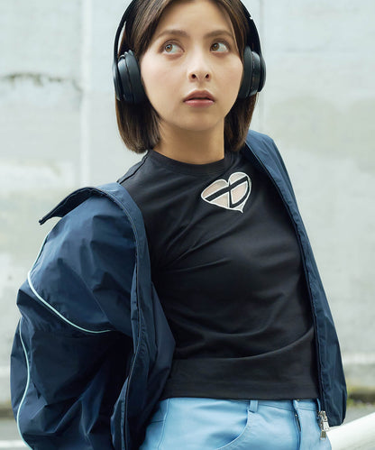 ハート刺繍カットアウトTシャツ