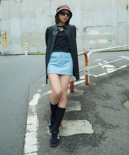 フェイクレザーシャツ