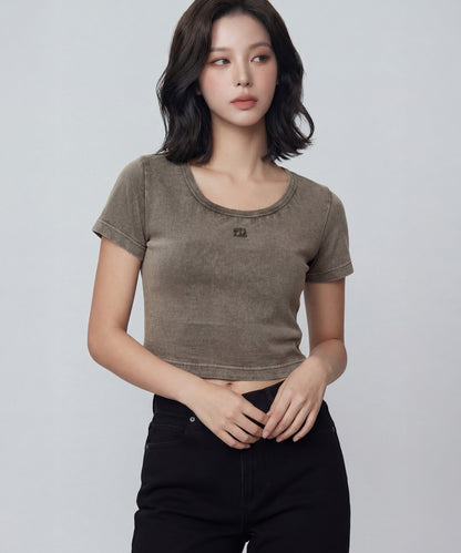 ロゴ刺繍クロップドTシャツ