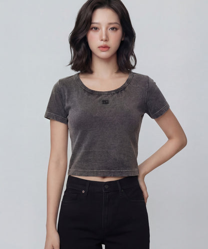ロゴ刺繍クロップドTシャツ