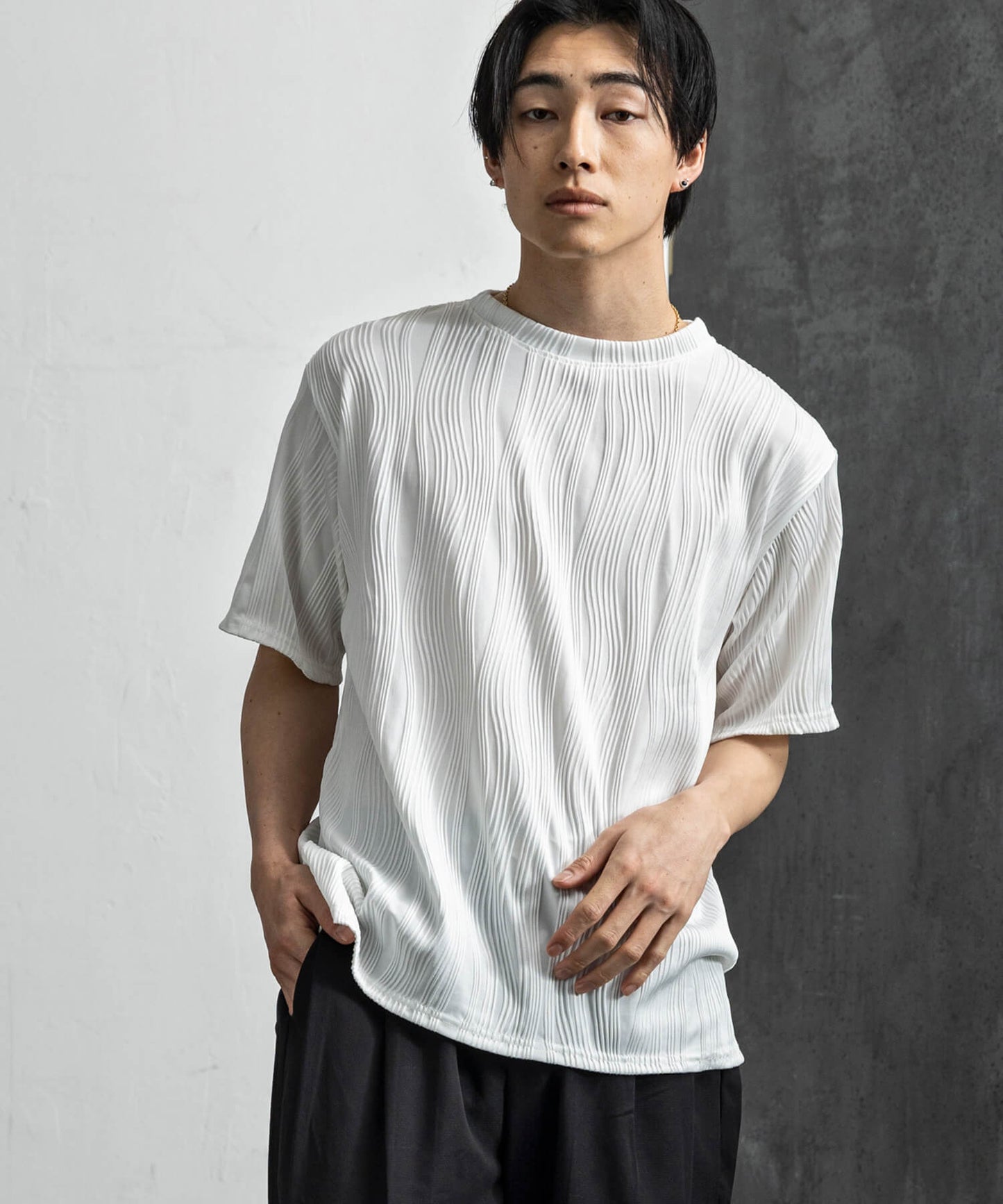ウェーブテクスチャTシャツ