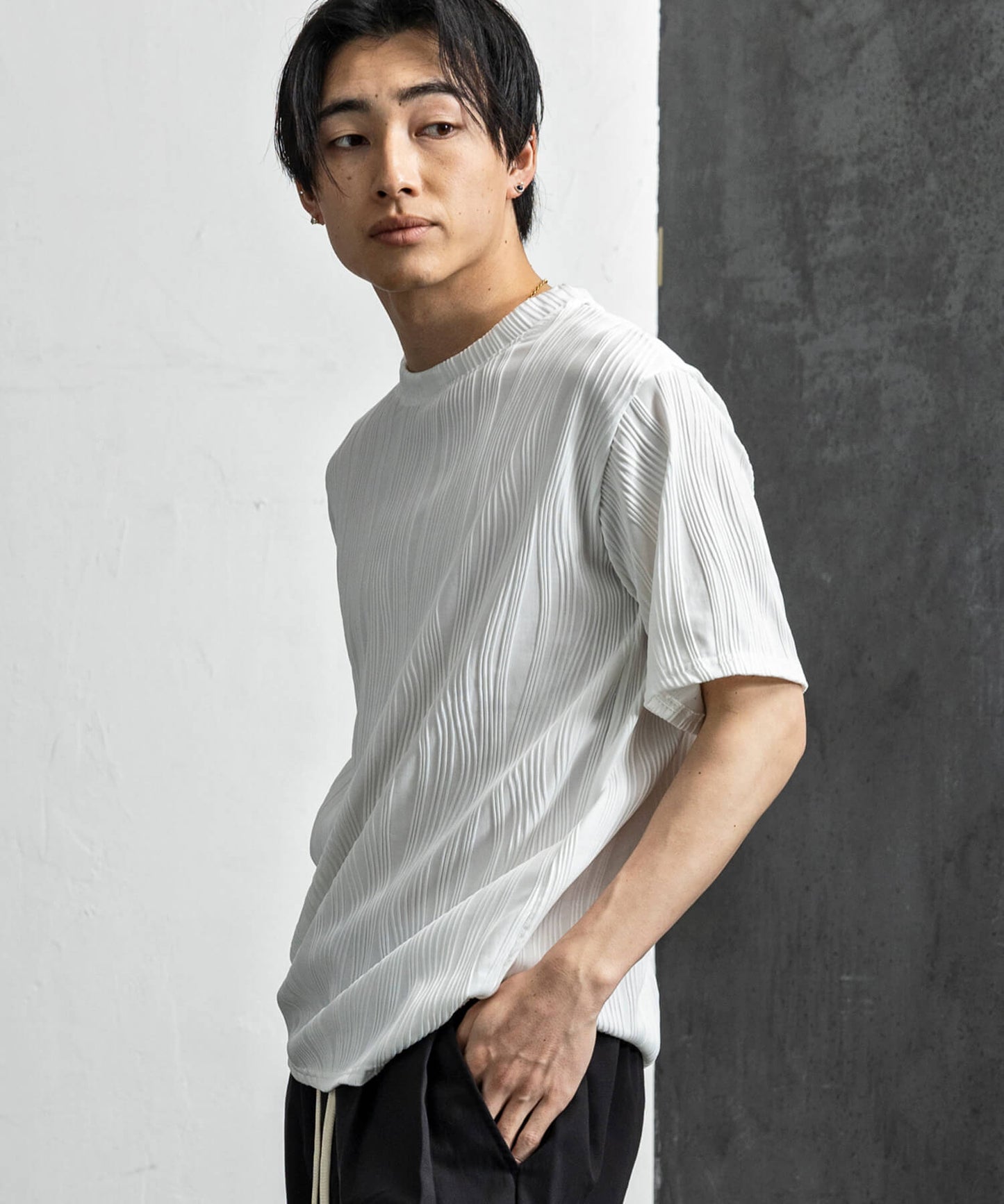 ウェーブテクスチャTシャツ